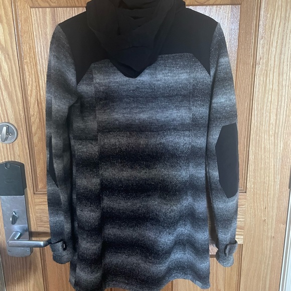 Bench Jacket - Picture 3 of 8